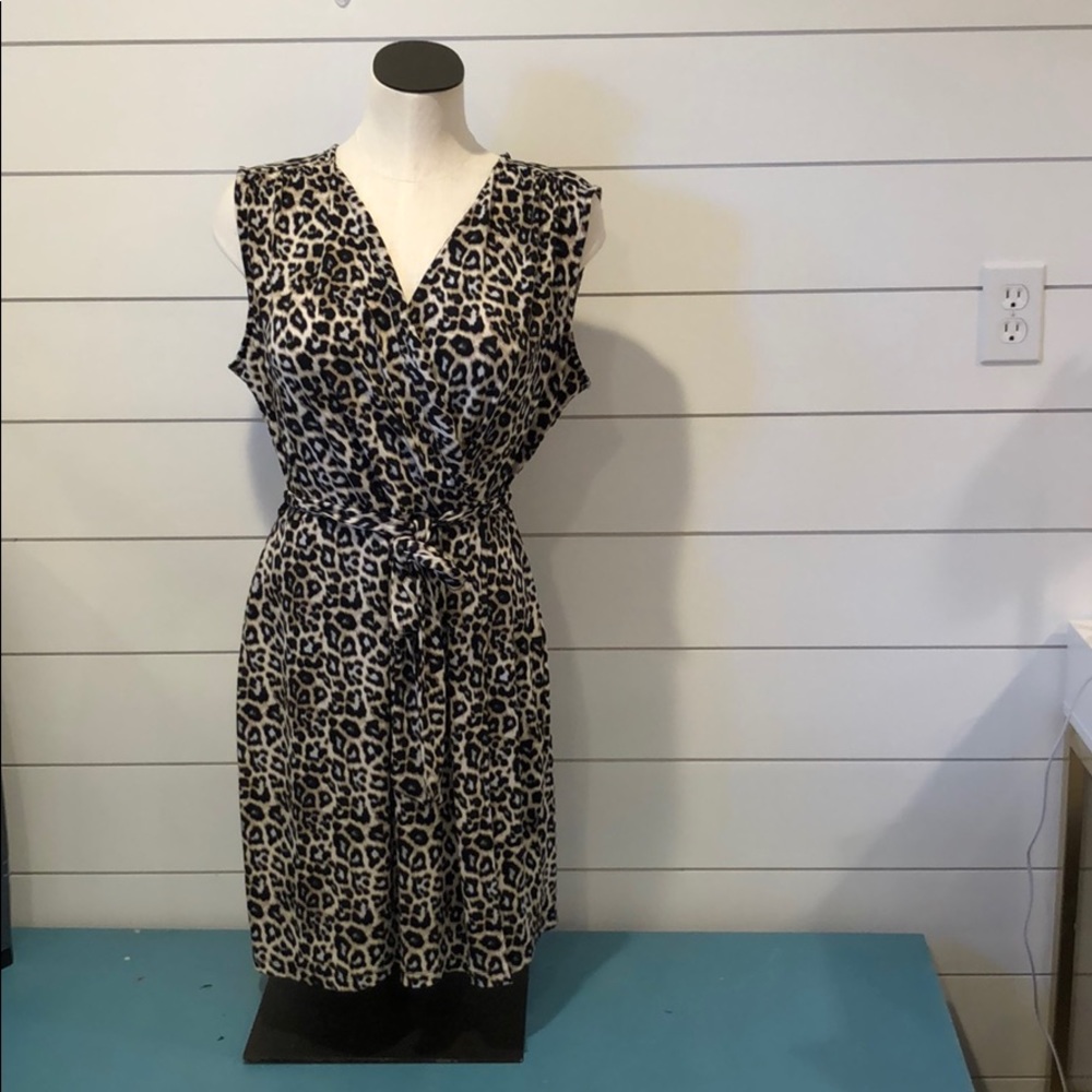 Apt 9 leopard print vneck wrap dress